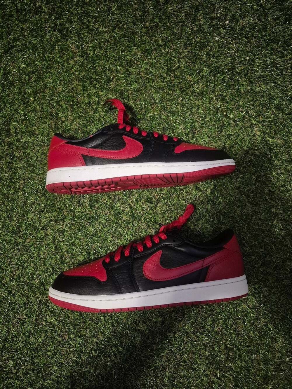 Nike Air Jordan 1 Retro Low OG Bred Banned Size 10.5 Black Varsity Red